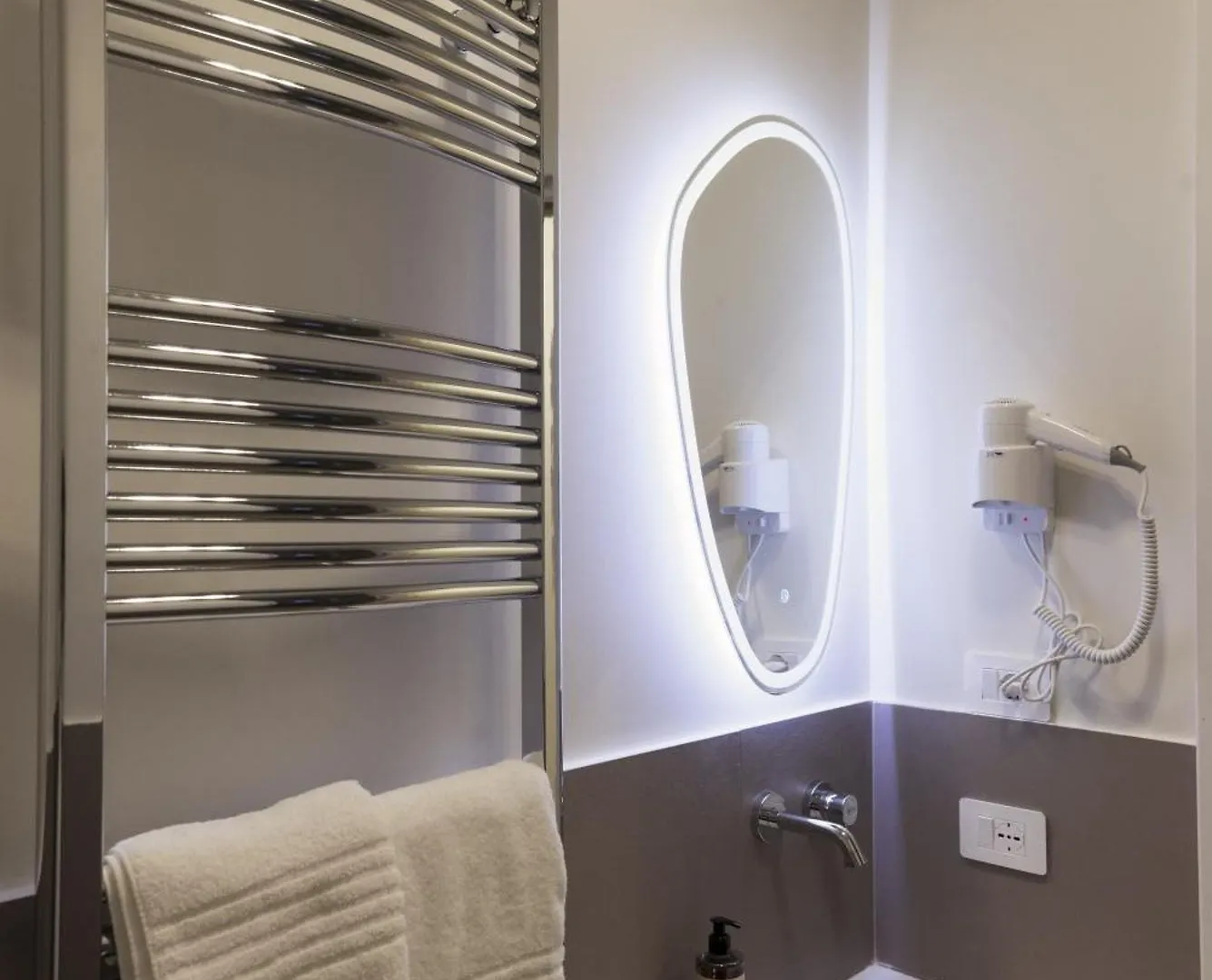 Genesi Suites Rome Italy