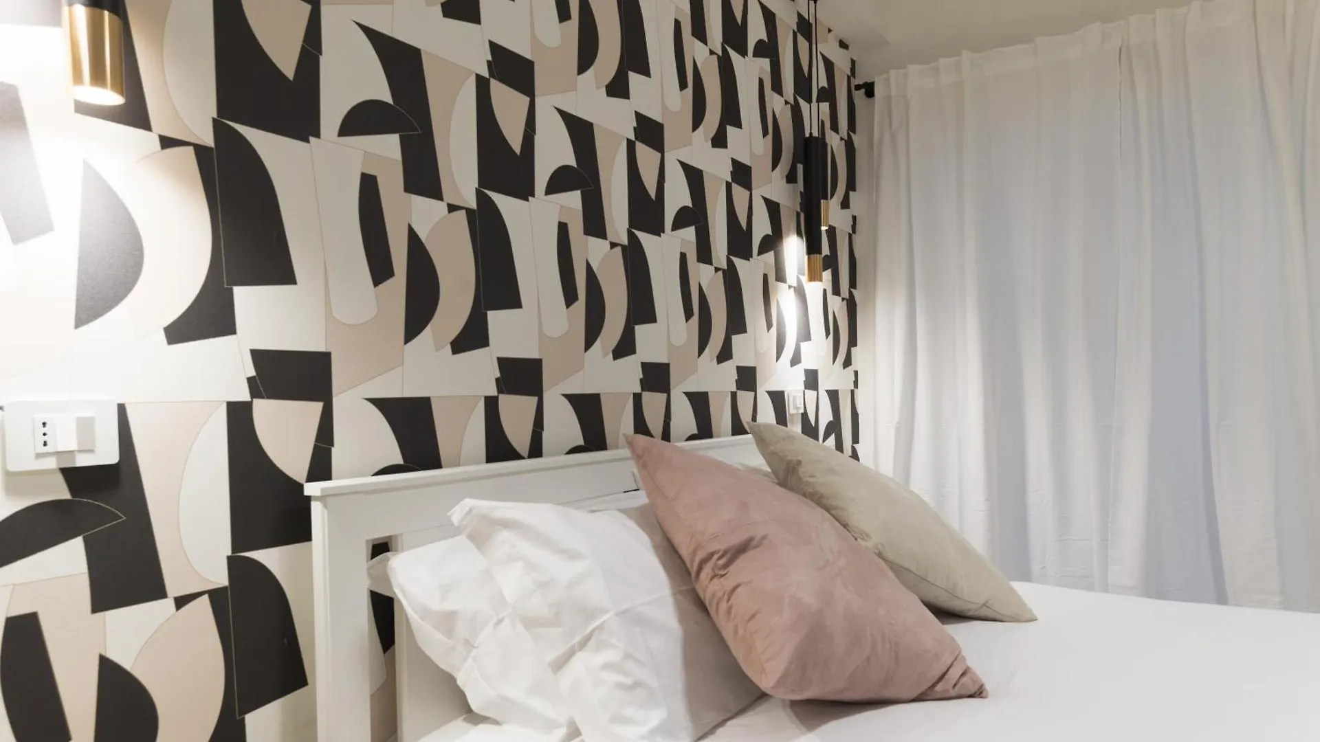 Genesi Suites Rome 0*,  Italy